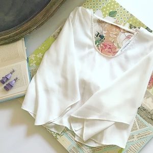 🐩 FAVLUX 🐩 White 3/4 Bell Sleeve Top